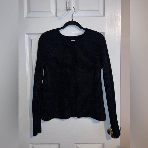 GAP Black Mohair Blend Crewneck Pullover Sweater Sz XS - Picture 2 of 15